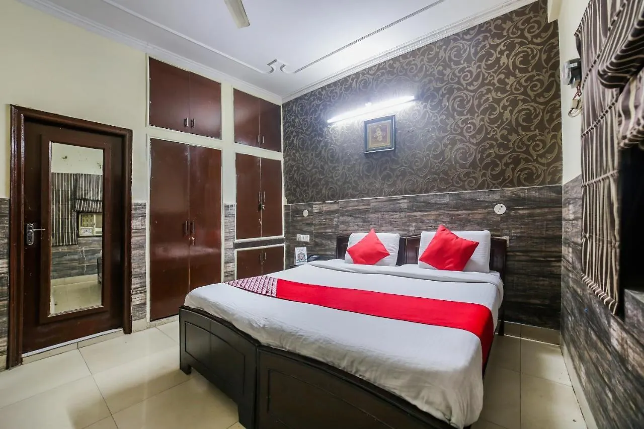 Oyo Downtown Inn Near Leisure Valley Park Gurgaon Hotel
